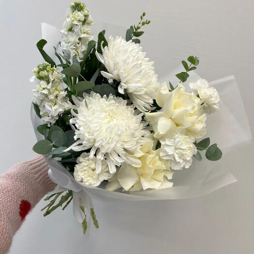 DECO  MOTHIOLA ROSE  CARNATION  IN A BQT