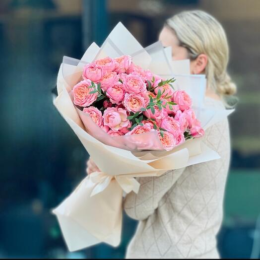 Пионовидная роза Джульетта