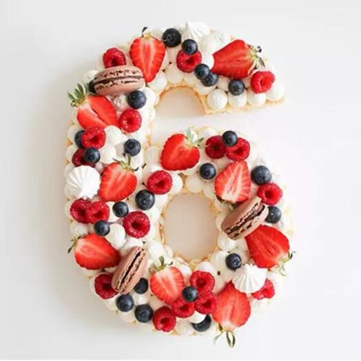 Торт в стиле цифры 6