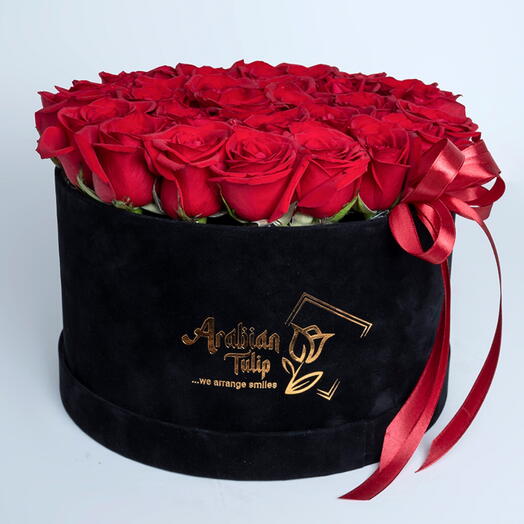 35 Red Roses In A Black  Box-5696