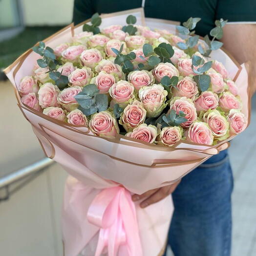 ESPERANCE PINK ROSES   EUCALYPTUS BQT