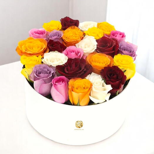 Funafuti - 25 Mixed Roses in Box