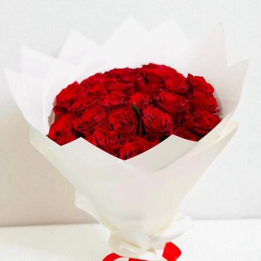 Happy Valentine s Day 30 Red Roses Bouquet