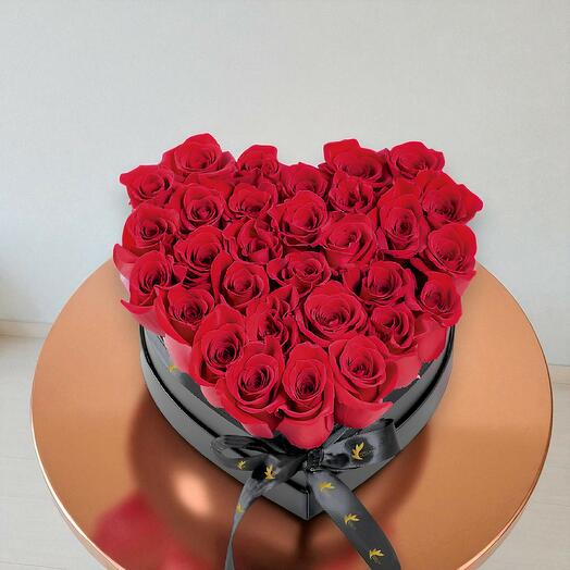 Red Roses in Small Heart Box