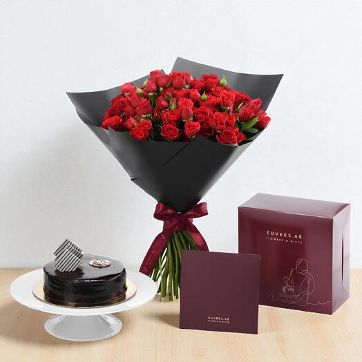 Величественный букет из 25 красных спрей-роз с шоколадным тортом