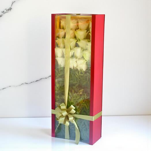 Элегантная шляпная коробка с белой розой | Величие цвета слоновой кости для свадебных торжеств | Доставка в Дубай