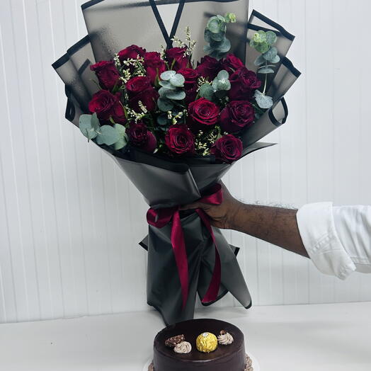 Red rose and chocolate cake