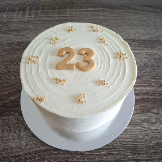 Bento cake with number and pearls
