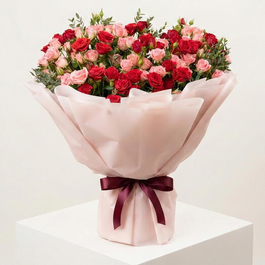 Специальное предложение ко Дню матери Розово-красный букет кустовых роз | Романтическая роскошная цветочная композиция