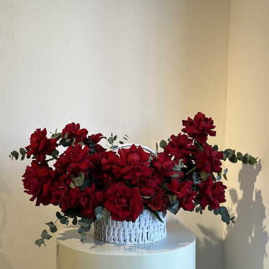 Womens  bloom Basket