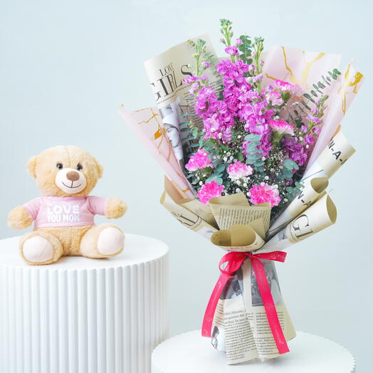 Нежно-розовый букет с плюшевым мишкой