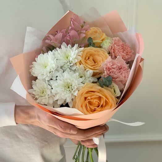 Delightful Mixed Flower Bouquet-604