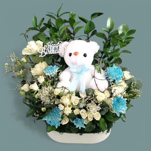Медвежьи объятия цветы на день рождения
