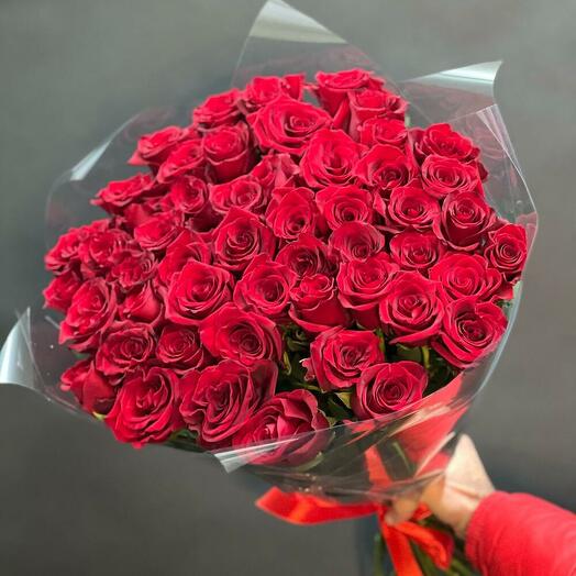 Классический букет из красных роз