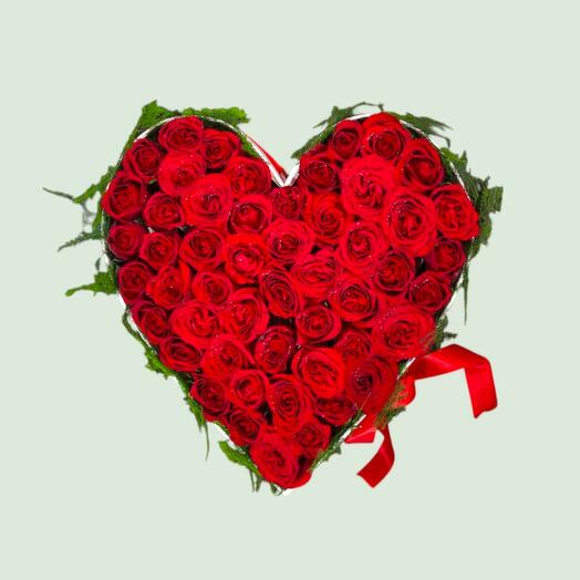 Искренние красные розы