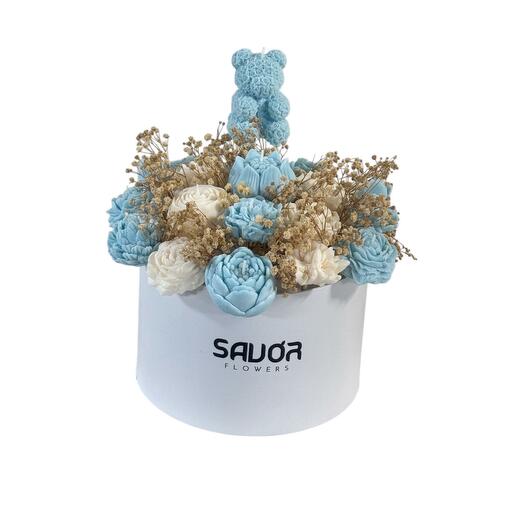 Candles blue and whie