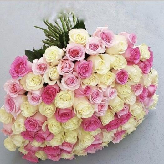 Bouquet de 101 roses mélangées