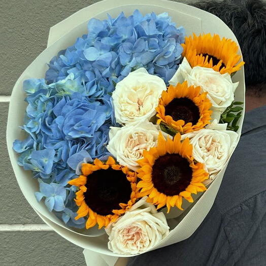 Dazzling charm bouquet