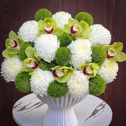 Emerald Whisper Vase