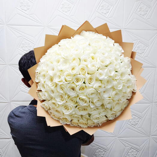 101 White Roses Bouquet