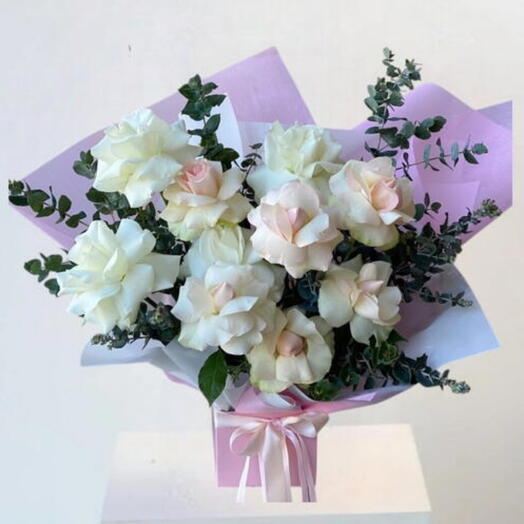 Luxe White _ Классический белый или светло-розовый букет роз на день рождения