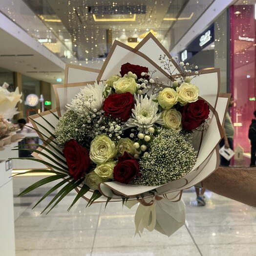 Red and white mix bouquet
