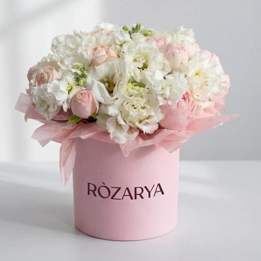 Шляпная коробка цвета слоновой кости «Эфирный румянец»