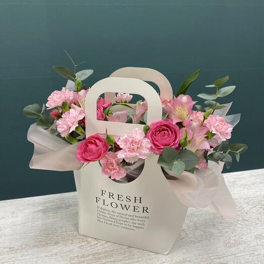 باقة بلش بلوم في حقيبة حمل 1138