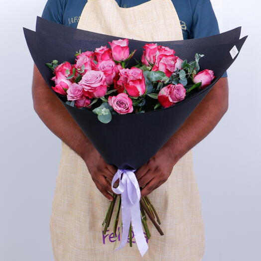 Ramo de 21 rosas moradas-1278