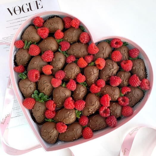 Elite Milky Strawberry with Roseberry