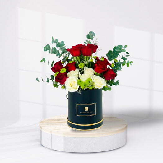 Красные и белые цветы