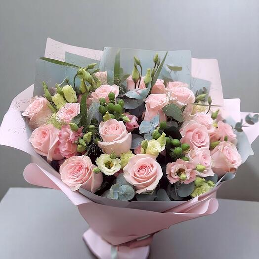 Розоватый букет