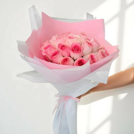 Букет из 31 розовой розы
