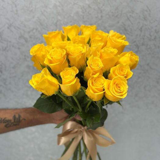 Elegant Yellow Rose Bouquet