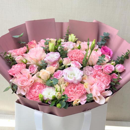 Pink  bloossem bouqet