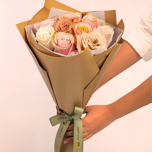 Bouquet de 12 roses pastel