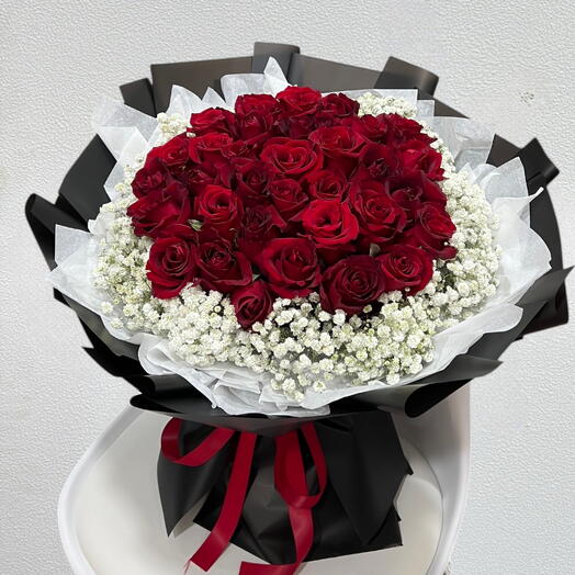 First Sight _ Букет из 51 роскошной красной розы для годовщины, дня рождения или Дня святого Валентина