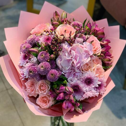 Розовый букет