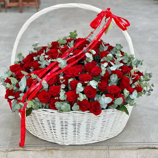 Le panier VVIP de roses de luxe