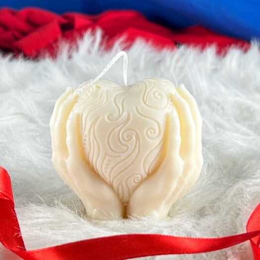 Ароматическая свеча «Руки, держащие сердце» для домашнего декора, подарок на годовщину и день рождения