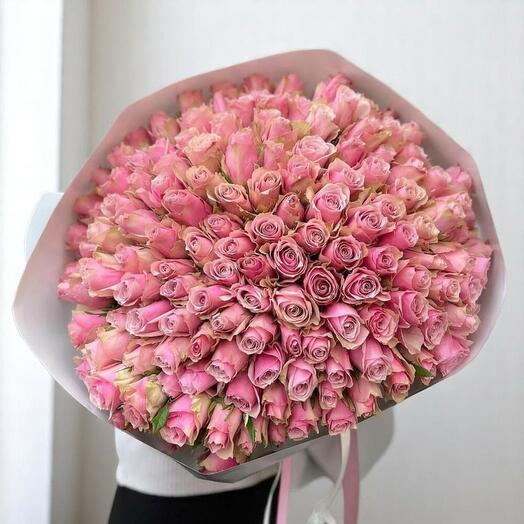 Colarma Bouquet with 100 Pink Roses – Stunning Romantic Rose Arrangement in Gray Wrapping