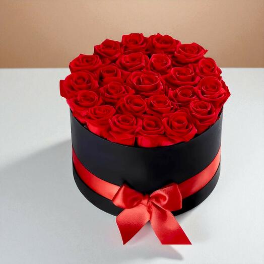 Red Roses Round Box