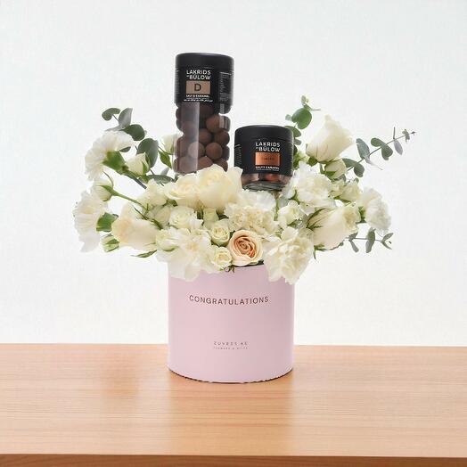 Promesse en pétales – Bloom Box de félicitations avec Duo Caramel Lakrids