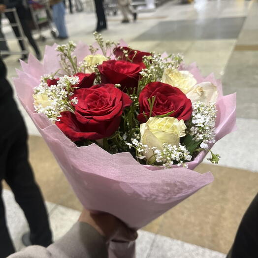 Luxurious 10 Red and White Roses Mix Bouquet