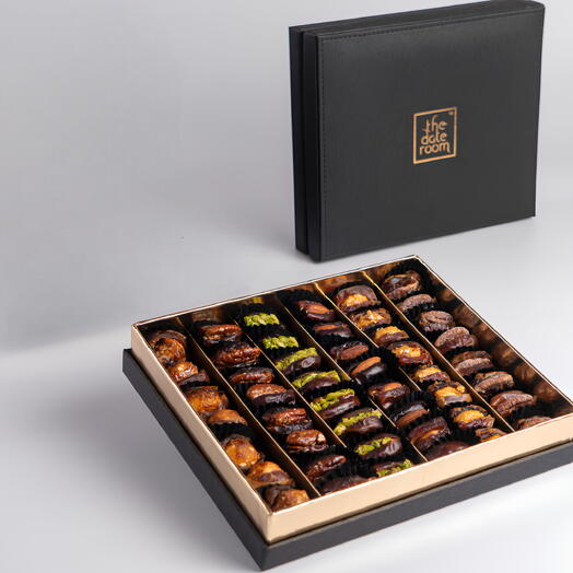 Al Majlis средняя коробка фаршированных фиников