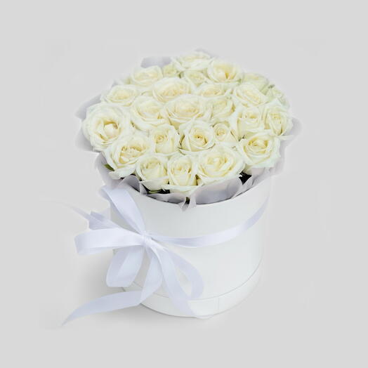 25 White Roses Flower Arrangement in White Basket | Fresh White Roses Delivery in UAE