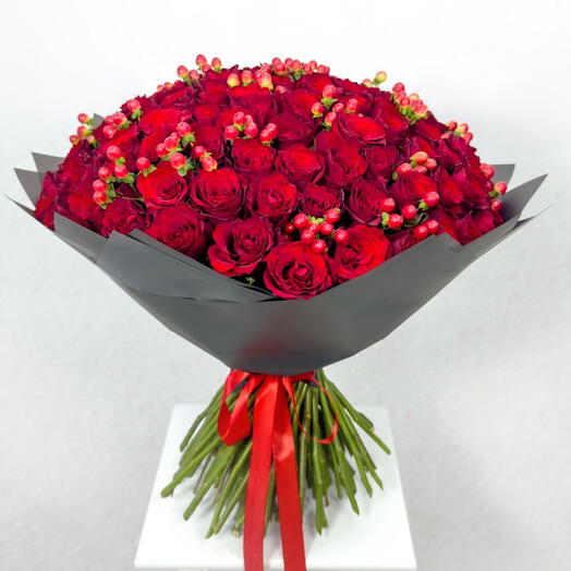 25 роз Руж Элеганс