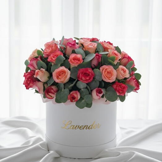 Коробка Peach Coral Rose Elegance – Роскошная коллекция ко Дню женщин