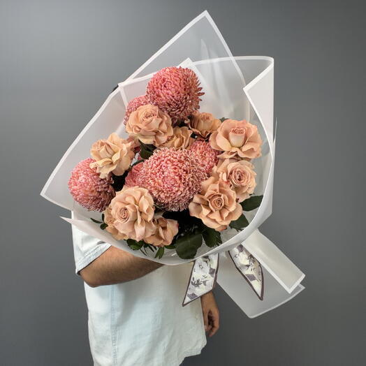 Элегантный персиковый цветок