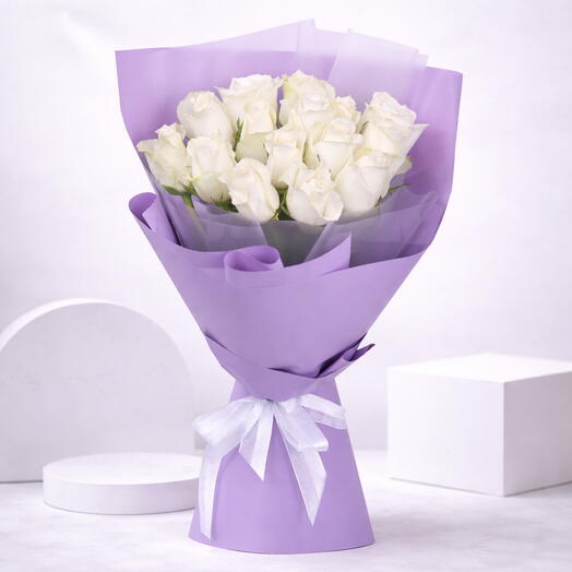 Royal Ivory 15 Premium White Roses Bouquet